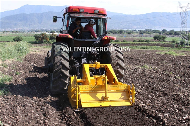 3-Point Rock Crusher, PTO: Valentini L1800DT Rock Crusher